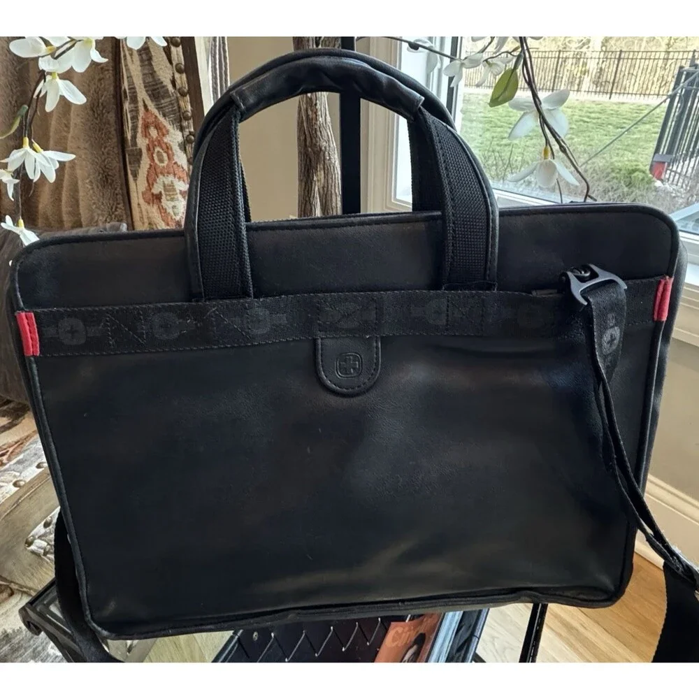 Swiss Gear Wenger Black Leather 15